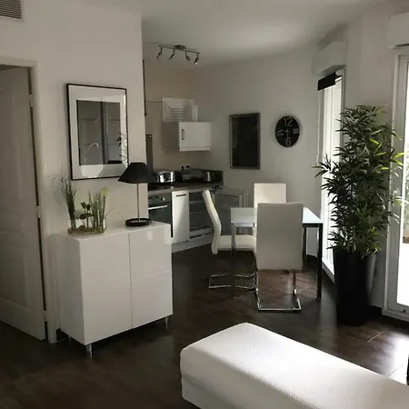 Апартаменты Lina